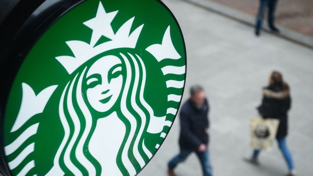 Quảng cáo Starbucks giả mạo cố gắng thu hút cà phê giảm giá không có giấy tờ