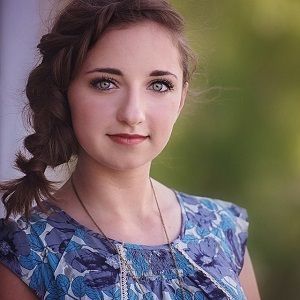 Bailey McKnight Bio