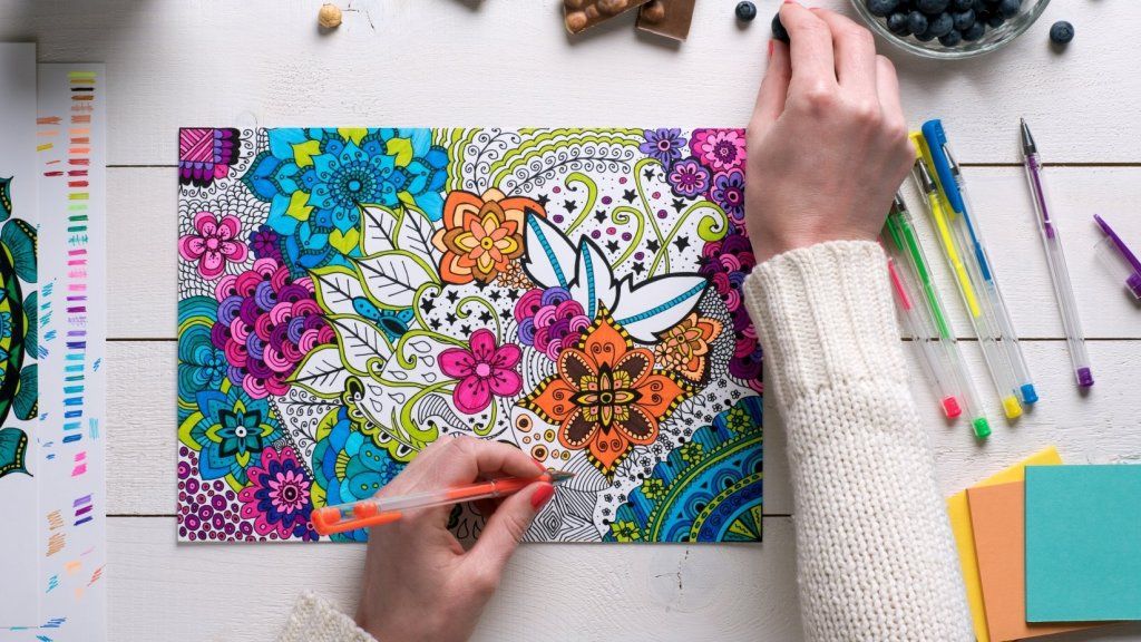 あなたが大人の塗り絵の流行から学ぶことができる2つの創造性のハック(着色があなたのものでなくても)