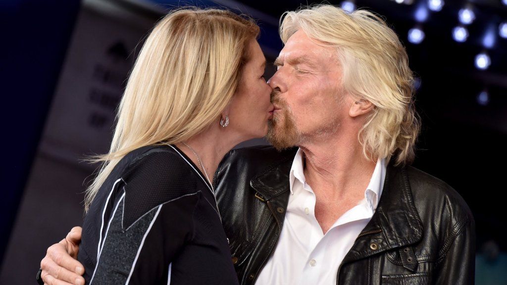 În 12 cuvinte, Richard Branson își prezintă cele mai bune sfaturi pentru relații (inclusiv definiția sa de dragoste)
