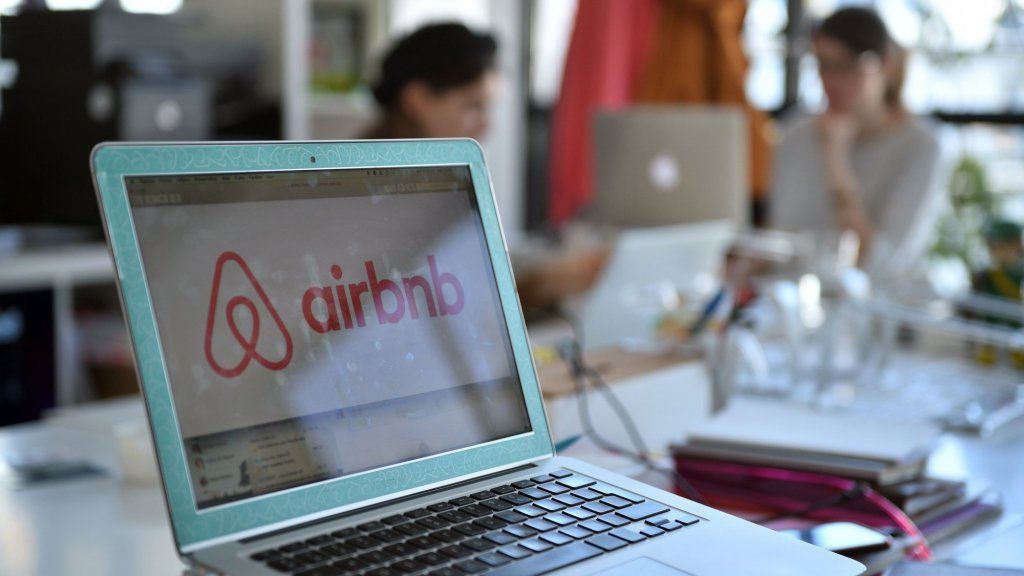 4 Brilliant Pitch Deck Tactics å stjele fra Airbnb