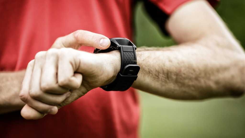 Smartwatch con manos conectadas a la pantalla táctil recauda $ 2.6 millones en Kickstarter