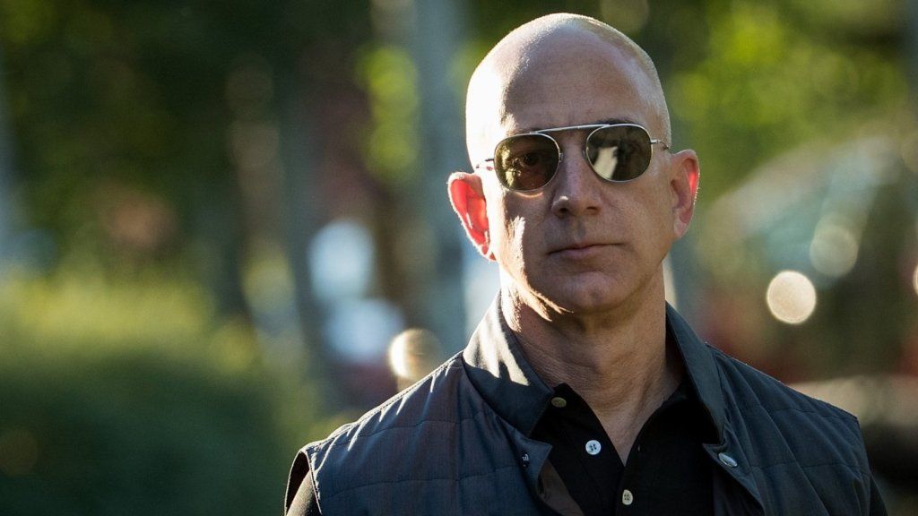 Ta virusni mem Jeff Bezos je odlična prispodoba za Amazonovo svetovno prevlado