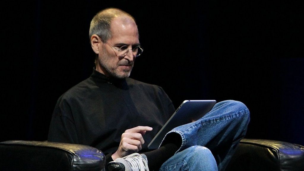 Steve Jobs a urât să lucreze de acasă, dar asta este doar jumătate din imagine