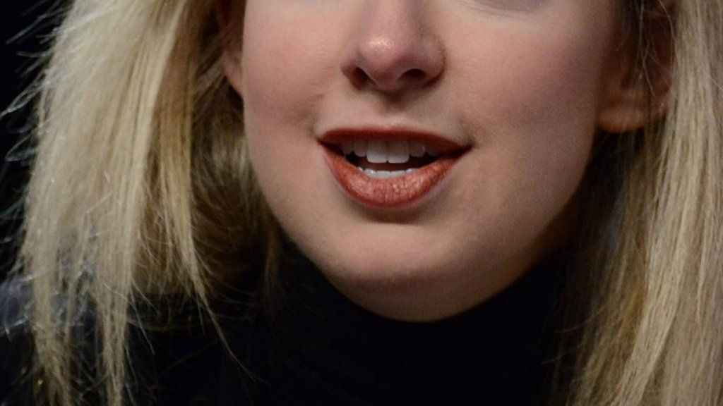 Suara Jauh Palsu Elizabeth Holmes Cemerlang