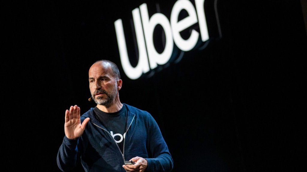 Giám đốc điều hành Uber Dara Khosrowshahi khiến Uber trông xấu như ngày xưa trong một cuộc phỏng vấn video