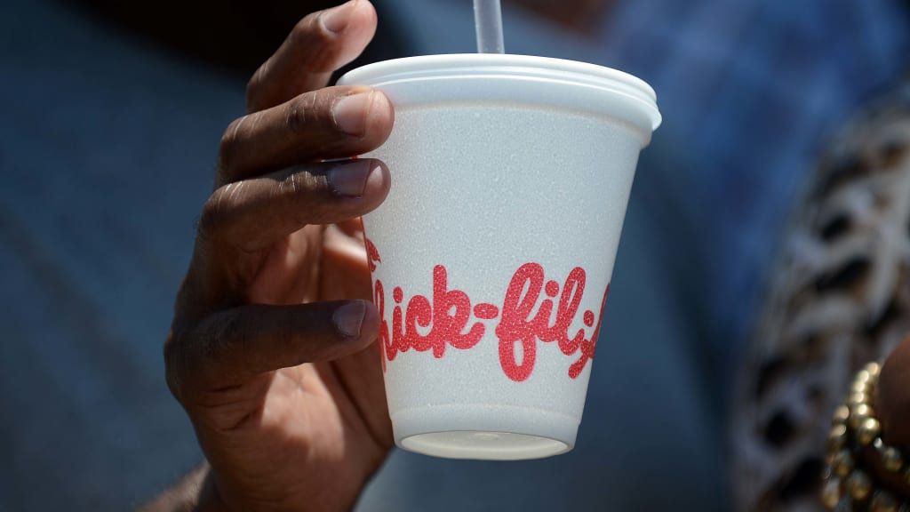 Chick-Fil-A upravo je otpustio zaposlenika zbog izrade videozapisa o hakanju izbornika koji je postao viralan na TikTok-u