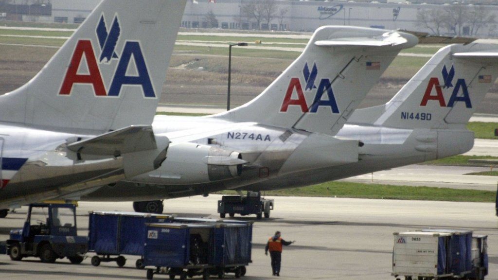 Patiesais iemesls American Airlines tikko paaugstināja bagāžas maksu 25 procentos