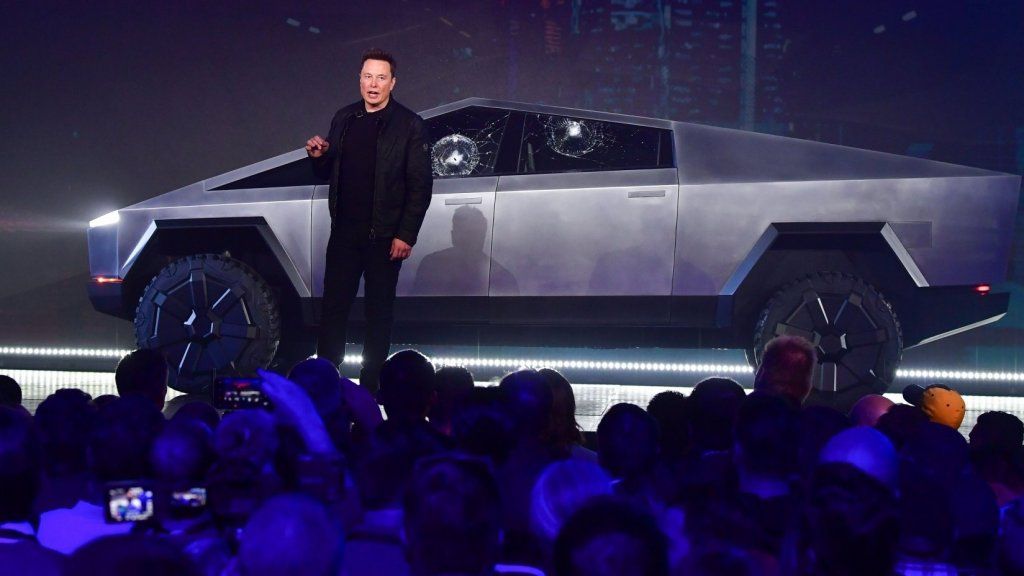 A resposta de Elon Musk à sua demonstração fracassada de Cybertruck mostra por que a preparação é tudo