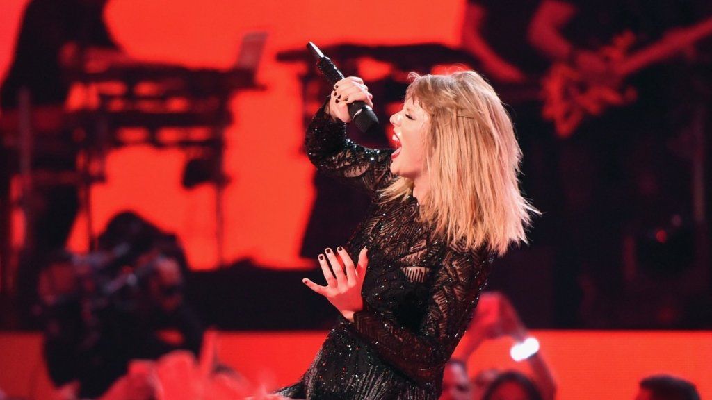 Dlaczego Taylor Swift właśnie usunął każdy post na Instagramie (i dlaczego ty też powinieneś)