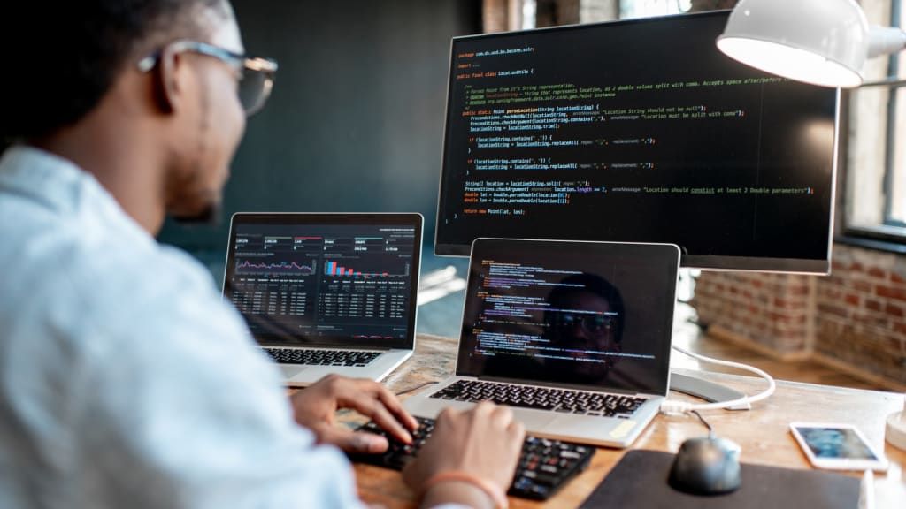 Els cinc llenguatges de programació principals que hauríeu d'aprendre el 2020. I on aprendre'ls