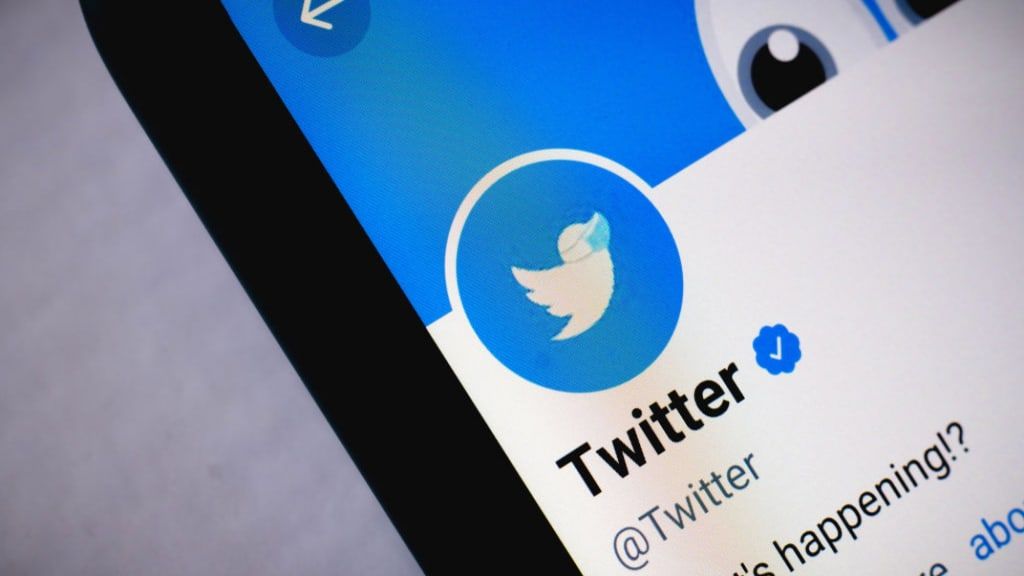 Twitterの検証が帰ってきました。名前の横に小さな青いチェックマークを付ける方法